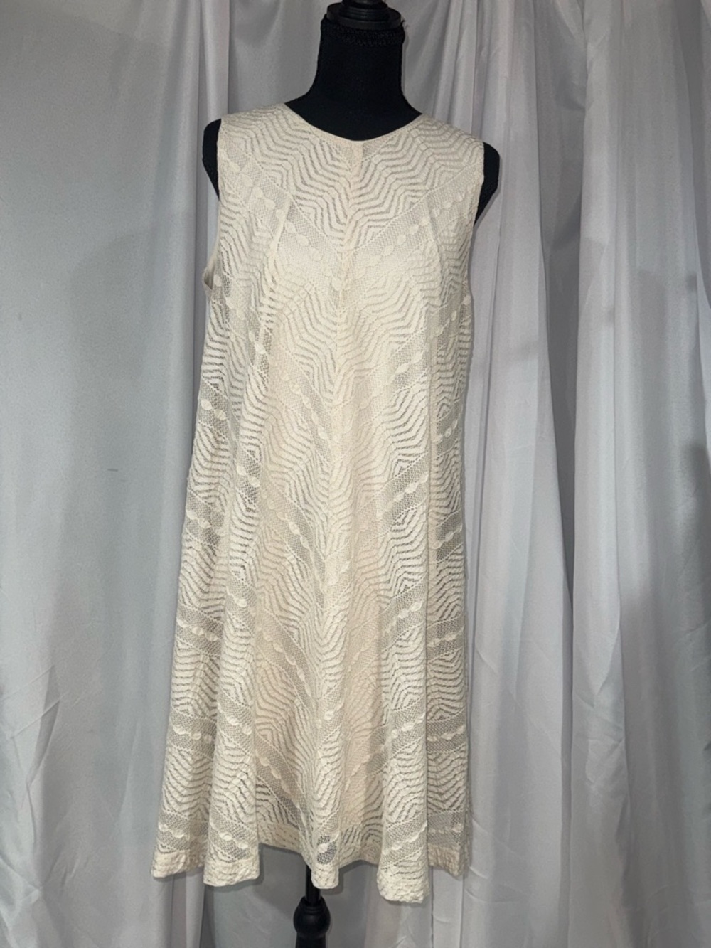 Jessica Howard Lace Overlay Sleeveless Midi Dress in Ivory